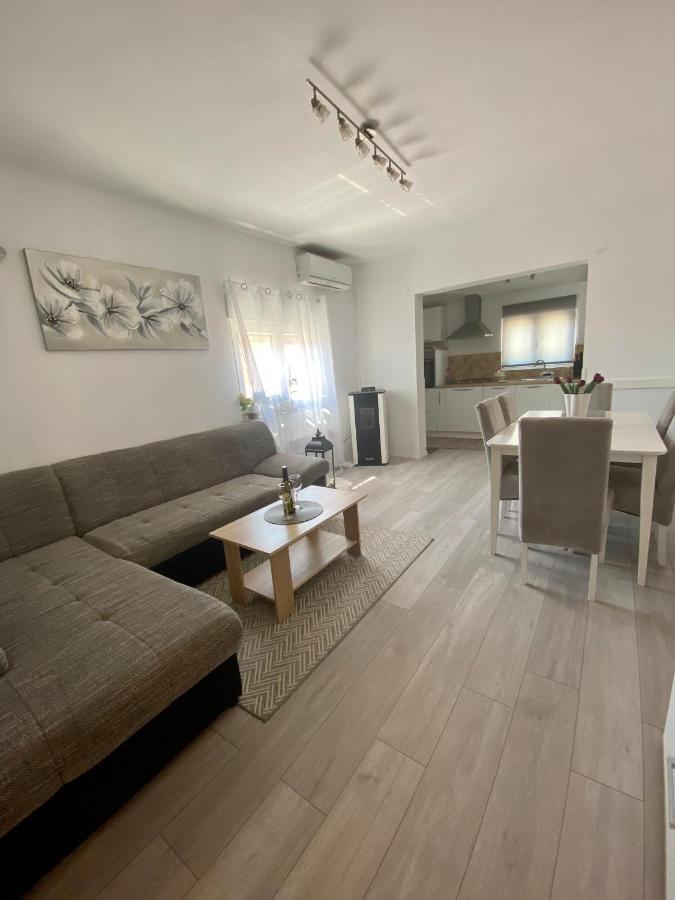 Apartman Ivica Apartment ซาดาร์ ภายนอก รูปภาพ